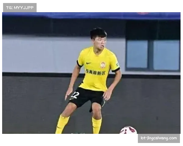 杨希抢断数据联赛居首，青岛西海岸后卫表现积极